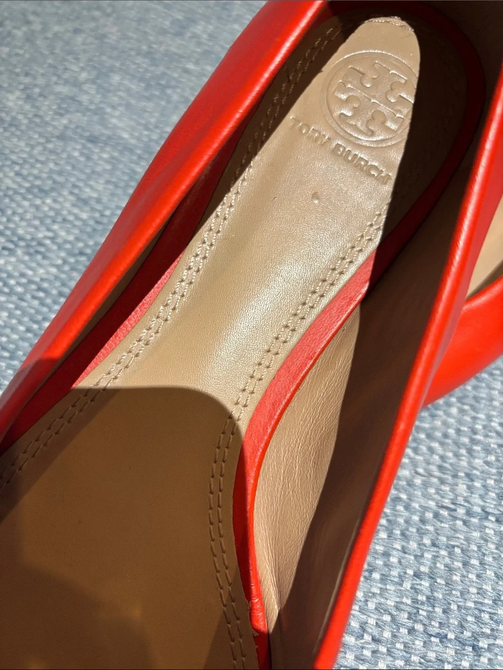 Tory Burch Leather flats! Women’s 9